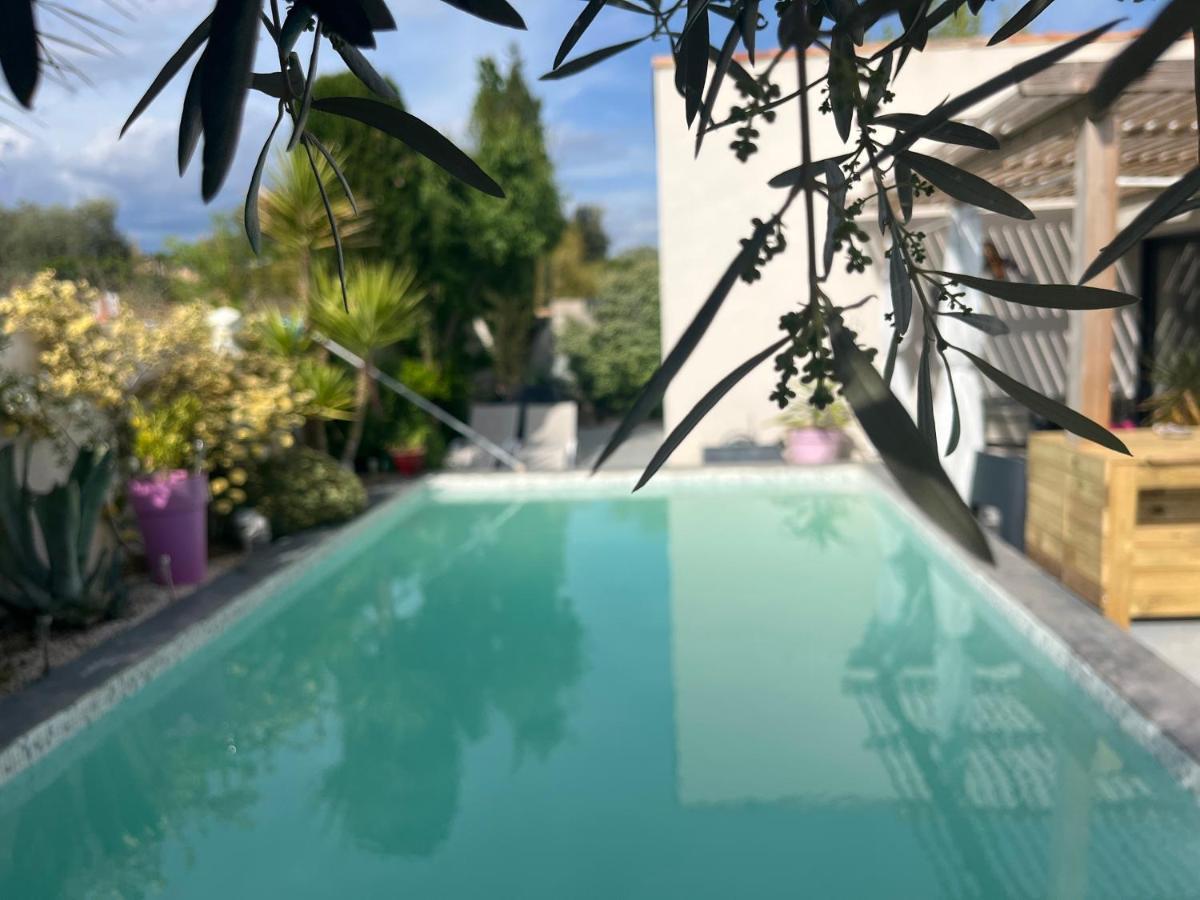 Villa Des Romieux Pinet  Exteriör bild
